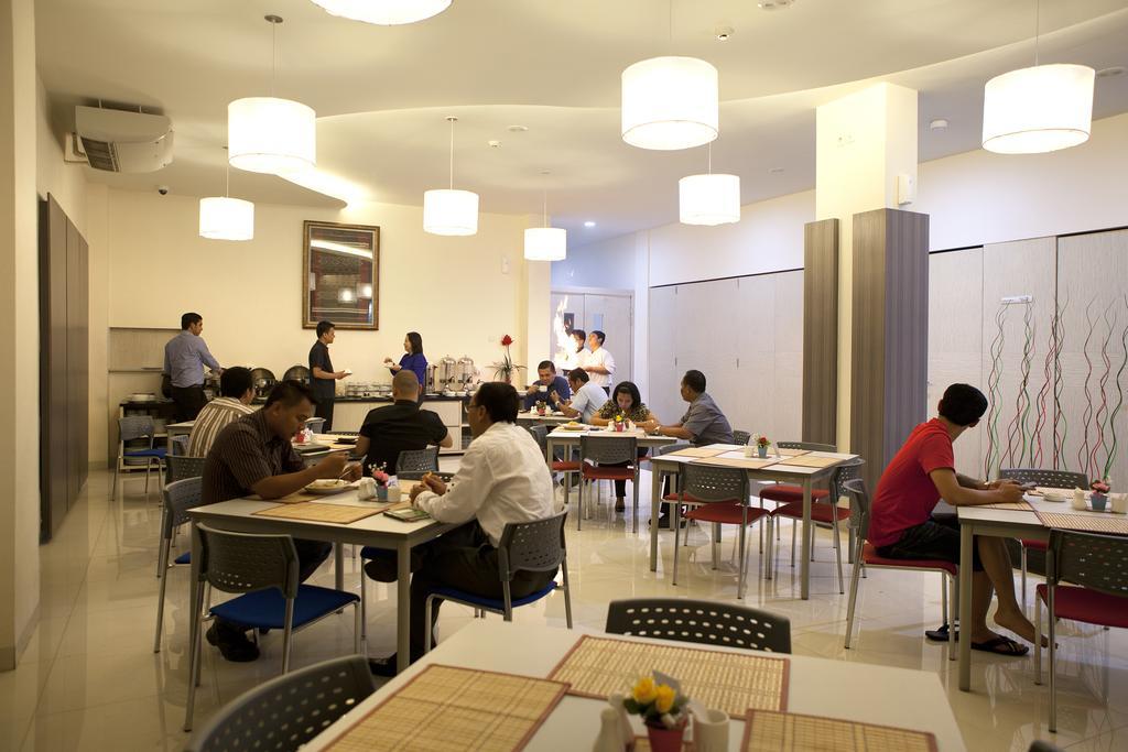 Cordela Hotel Medan Extérieur photo
