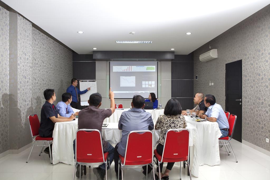 Cordela Hotel Medan Extérieur photo