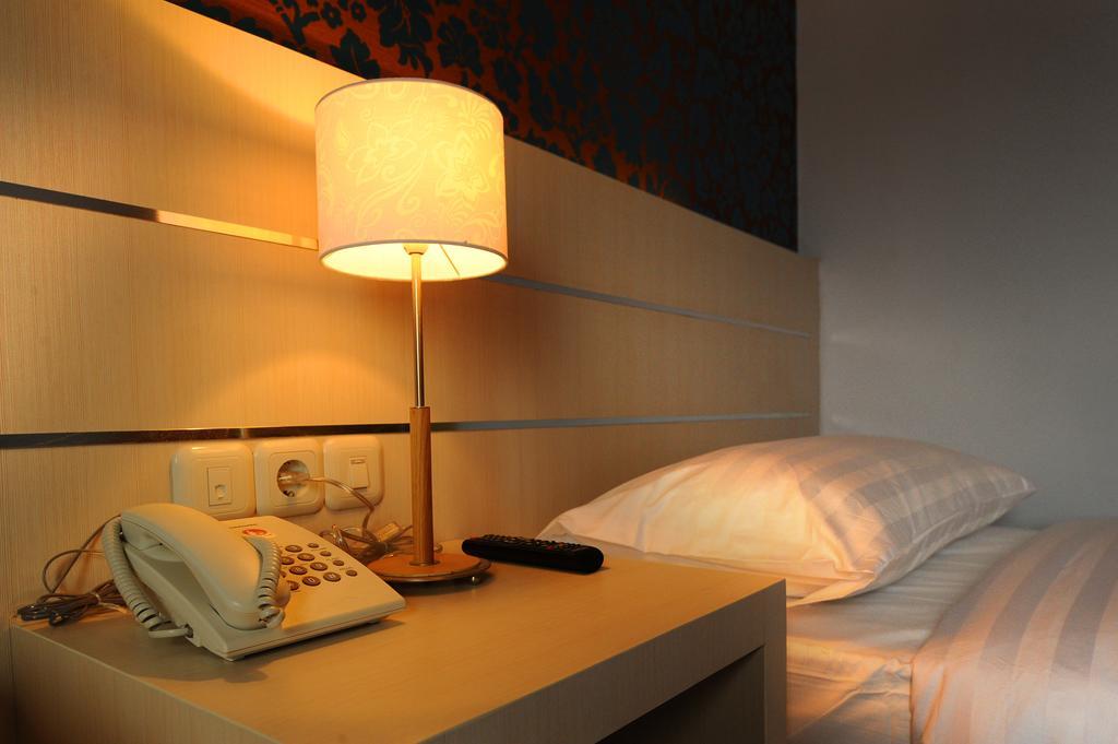 Cordela Hotel Medan Extérieur photo