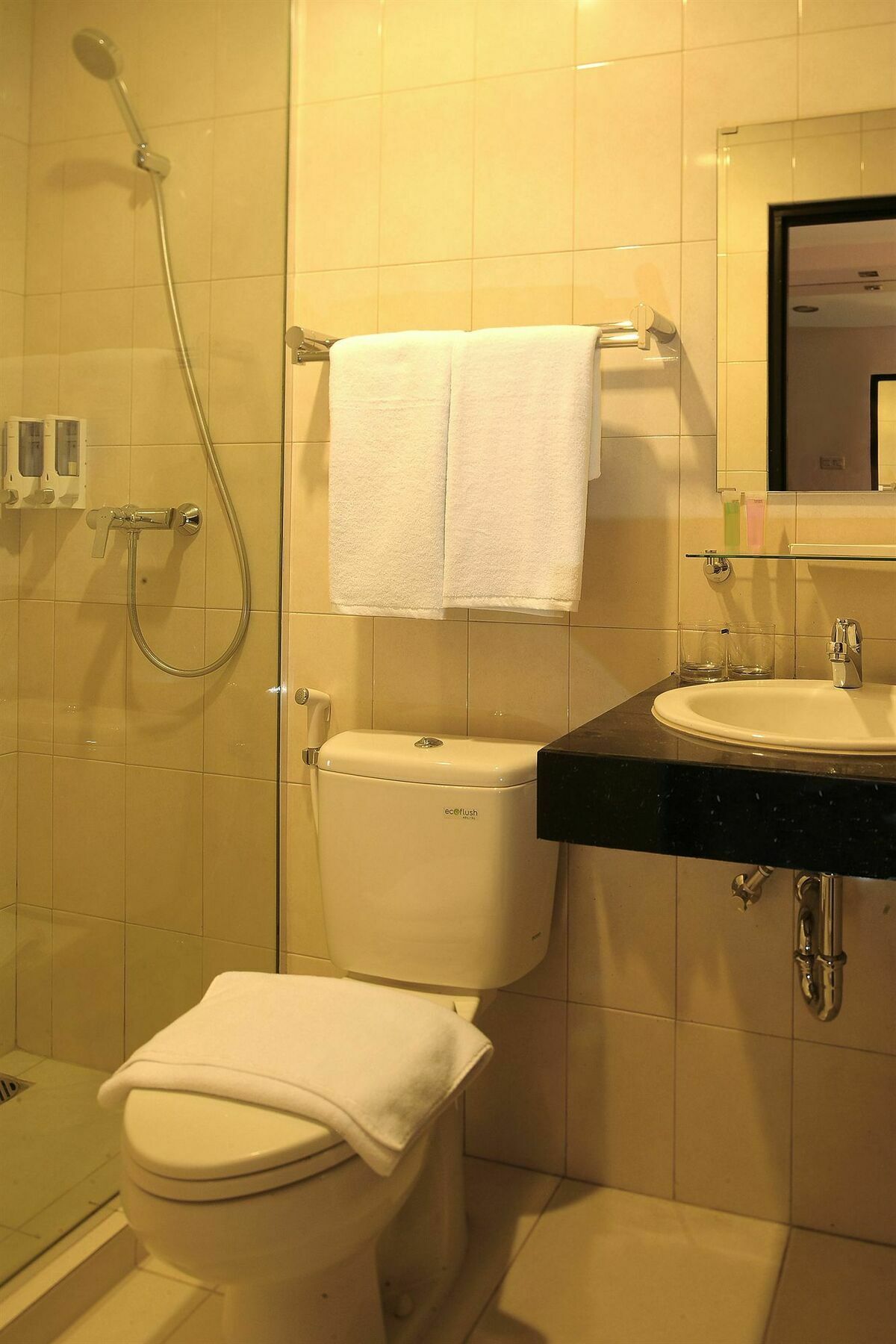 Cordela Hotel Medan Extérieur photo